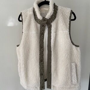 Cream faux-shearling vest by Madewell